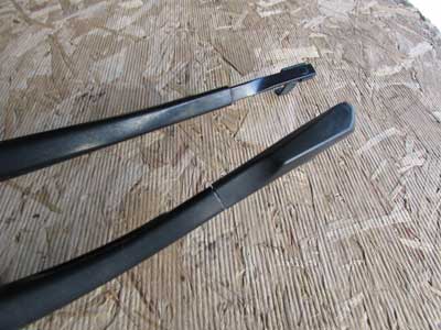 BMW Windshield Wipers Wiper Arms (Left and Right Set) 61617182459 F10 528i 535i 550i ActiveHybrid 5 M54